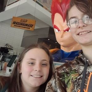 Meet your Posher, Lanora